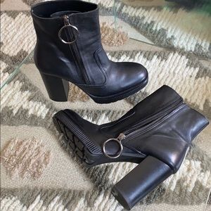 Black leather women’s ankle boots